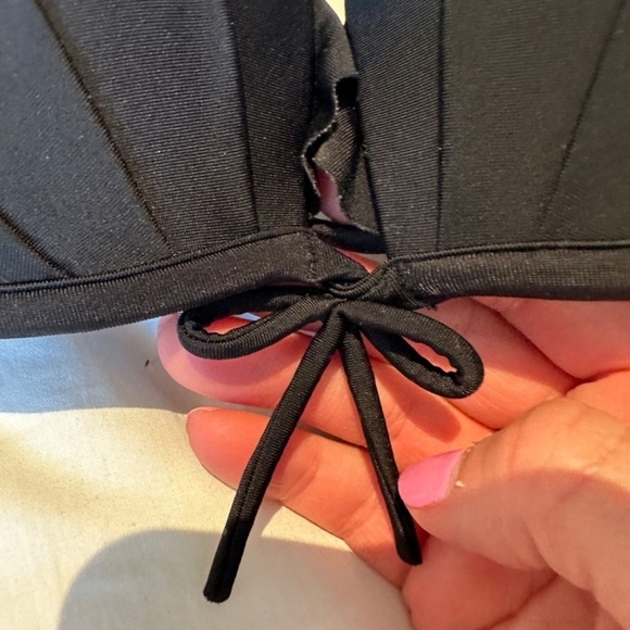 Victoria’s Secret Black Ruffled Push-Up Bikini Top Size 34B - Picture 6 of 10